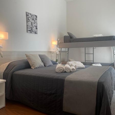 Hotel Augustus Μιλάνο Μαριτίμα Εξωτερικό φωτογραφία