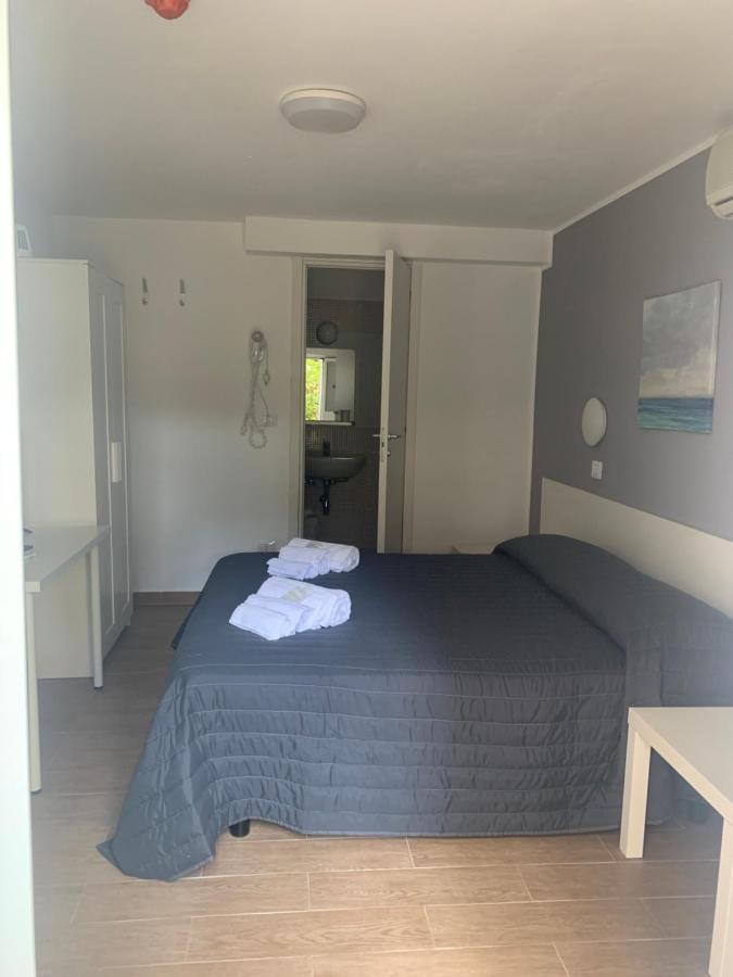 Hotel Augustus Μιλάνο Μαριτίμα Εξωτερικό φωτογραφία