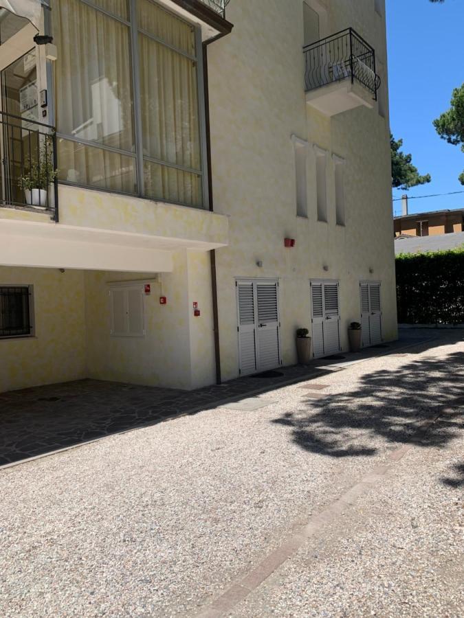 Hotel Augustus Μιλάνο Μαριτίμα Εξωτερικό φωτογραφία