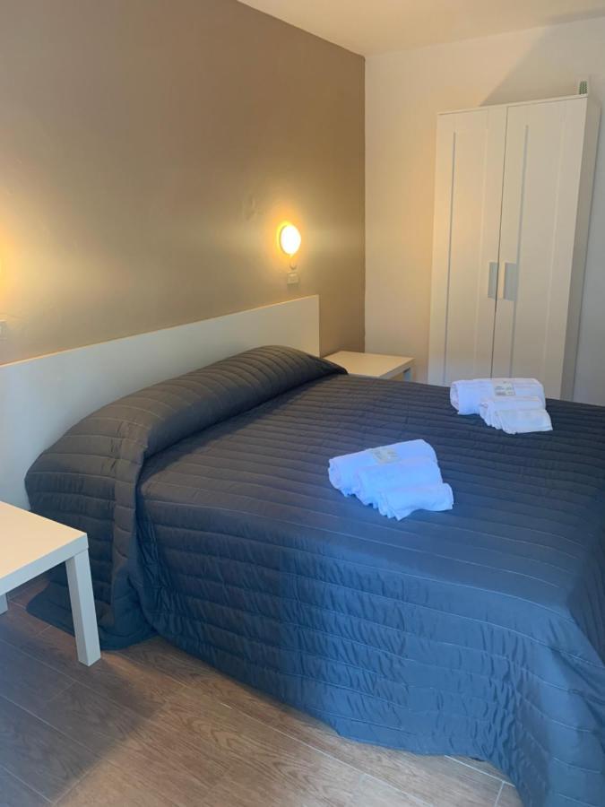 Hotel Augustus Μιλάνο Μαριτίμα Εξωτερικό φωτογραφία