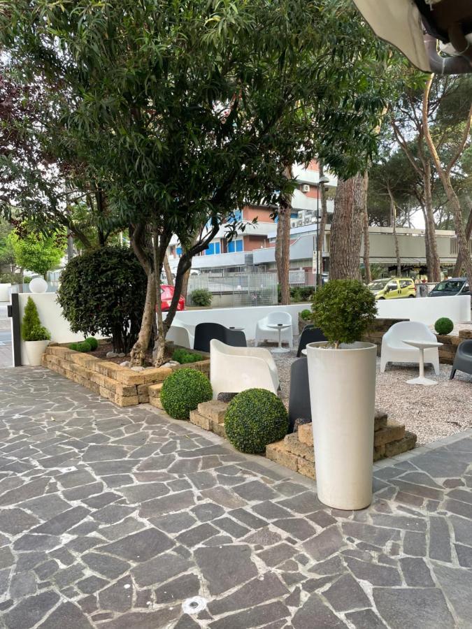 Hotel Augustus Μιλάνο Μαριτίμα Εξωτερικό φωτογραφία