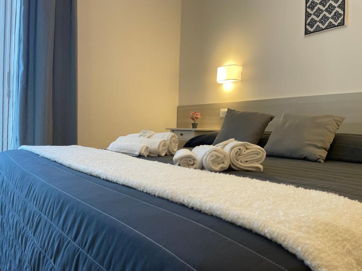 Hotel Augustus Μιλάνο Μαριτίμα Εξωτερικό φωτογραφία