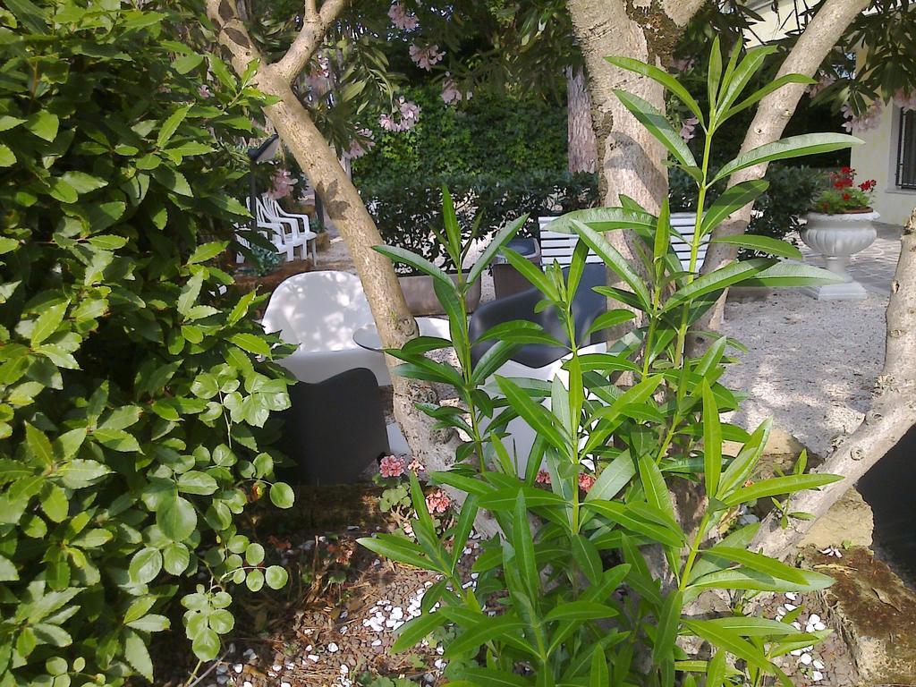 Hotel Augustus Μιλάνο Μαριτίμα Εξωτερικό φωτογραφία