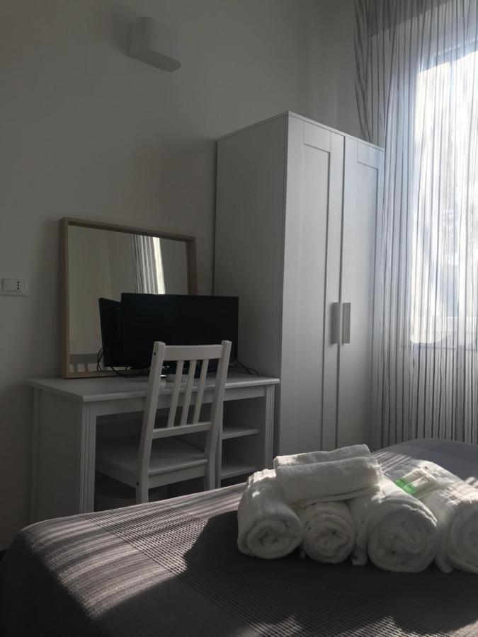 Hotel Augustus Μιλάνο Μαριτίμα Εξωτερικό φωτογραφία
