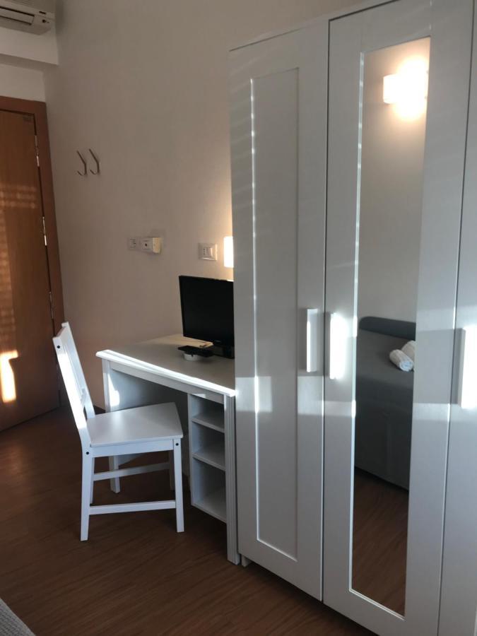 Hotel Augustus Μιλάνο Μαριτίμα Εξωτερικό φωτογραφία