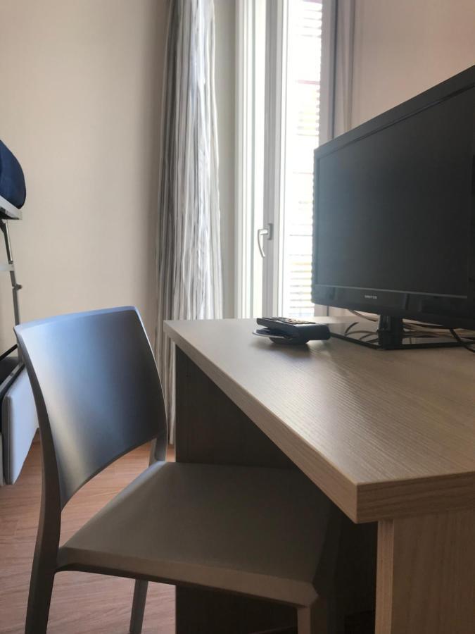 Hotel Augustus Μιλάνο Μαριτίμα Εξωτερικό φωτογραφία