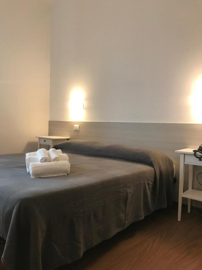 Hotel Augustus Μιλάνο Μαριτίμα Εξωτερικό φωτογραφία