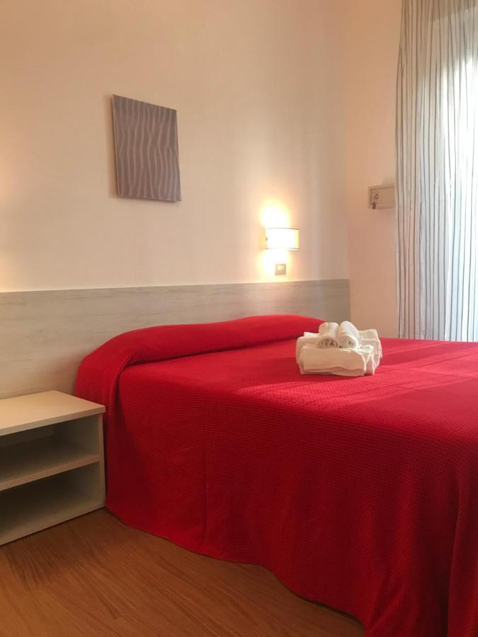 Hotel Augustus Μιλάνο Μαριτίμα Εξωτερικό φωτογραφία