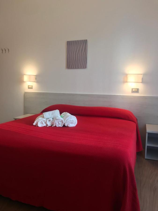 Hotel Augustus Μιλάνο Μαριτίμα Εξωτερικό φωτογραφία